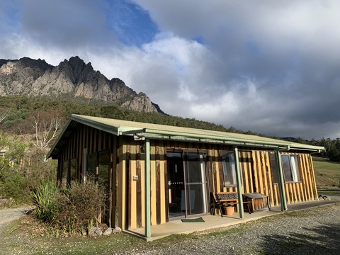 Self contained Cottage near Cradle Mountain